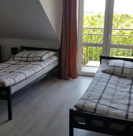 Noclegi Homestay *